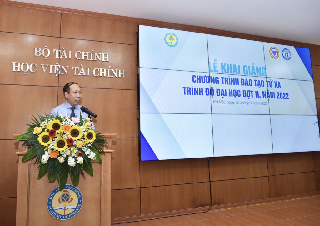 học đại học online học vi&ecirc;̣n t&agrave;i ch&iacute;nh